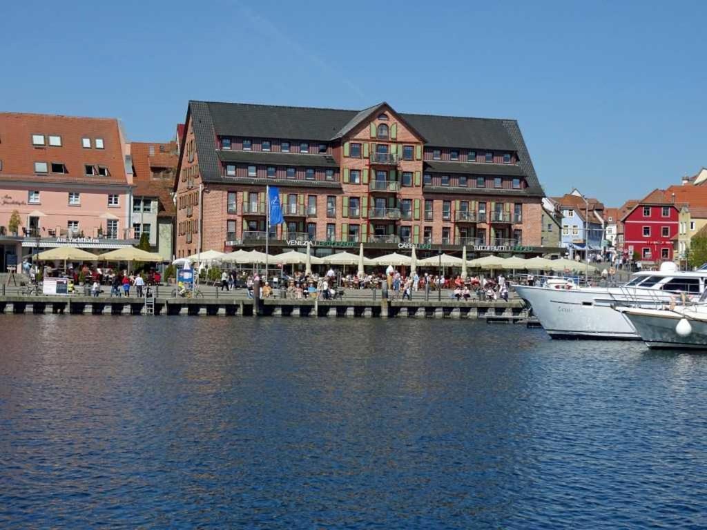 Ferienwohnung "An Der Waterkant" Objekt Id 12050-0 วาเริน ภายนอก รูปภาพ