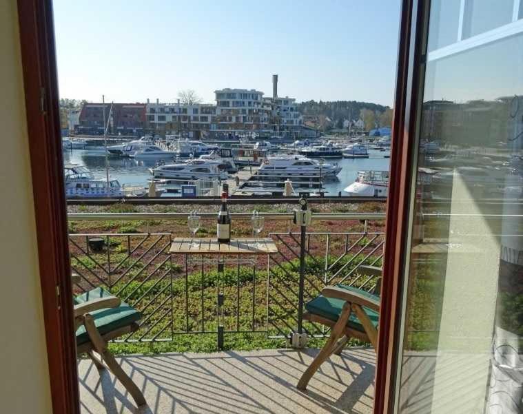 Ferienwohnung "An Der Waterkant" Objekt Id 12050-0 วาเริน ภายนอก รูปภาพ